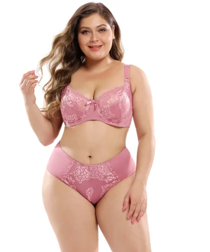 Plus Size Lace Bra and Panty Set - Image 3